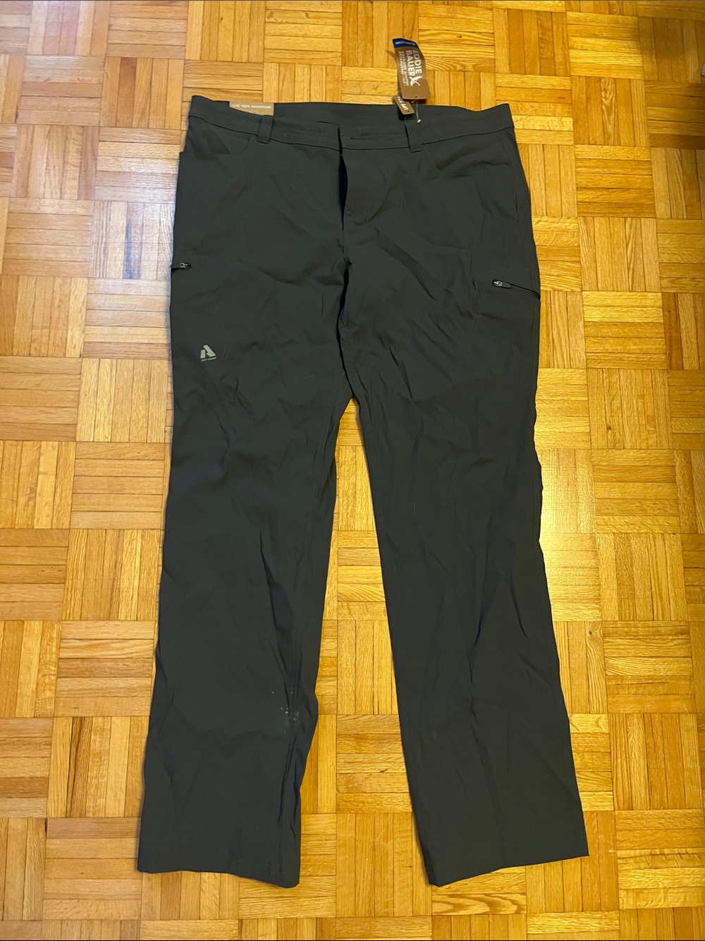 Eddie Bauer Black women's Cargo Pants - I Stretch Outdoor Trousers